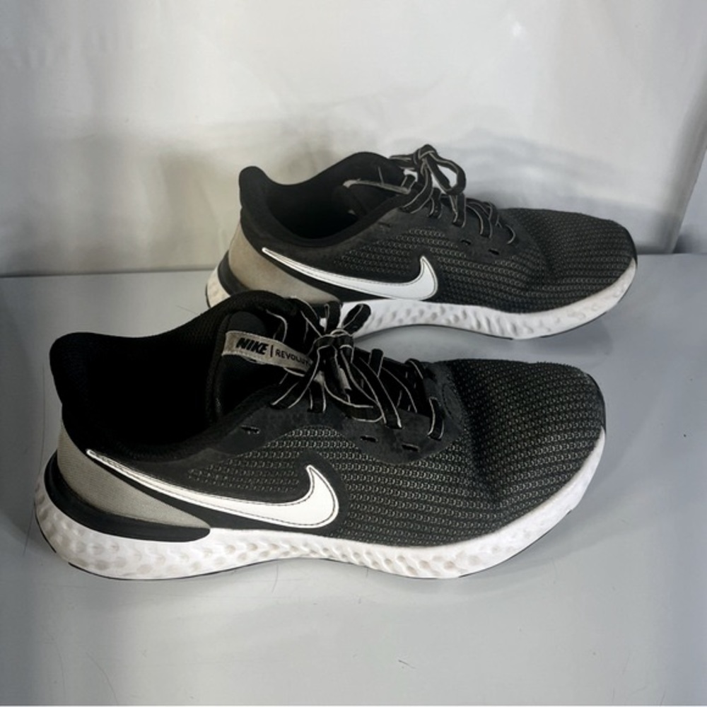 NIKE Revolution Black Running Shoes, Women’s size 7.5